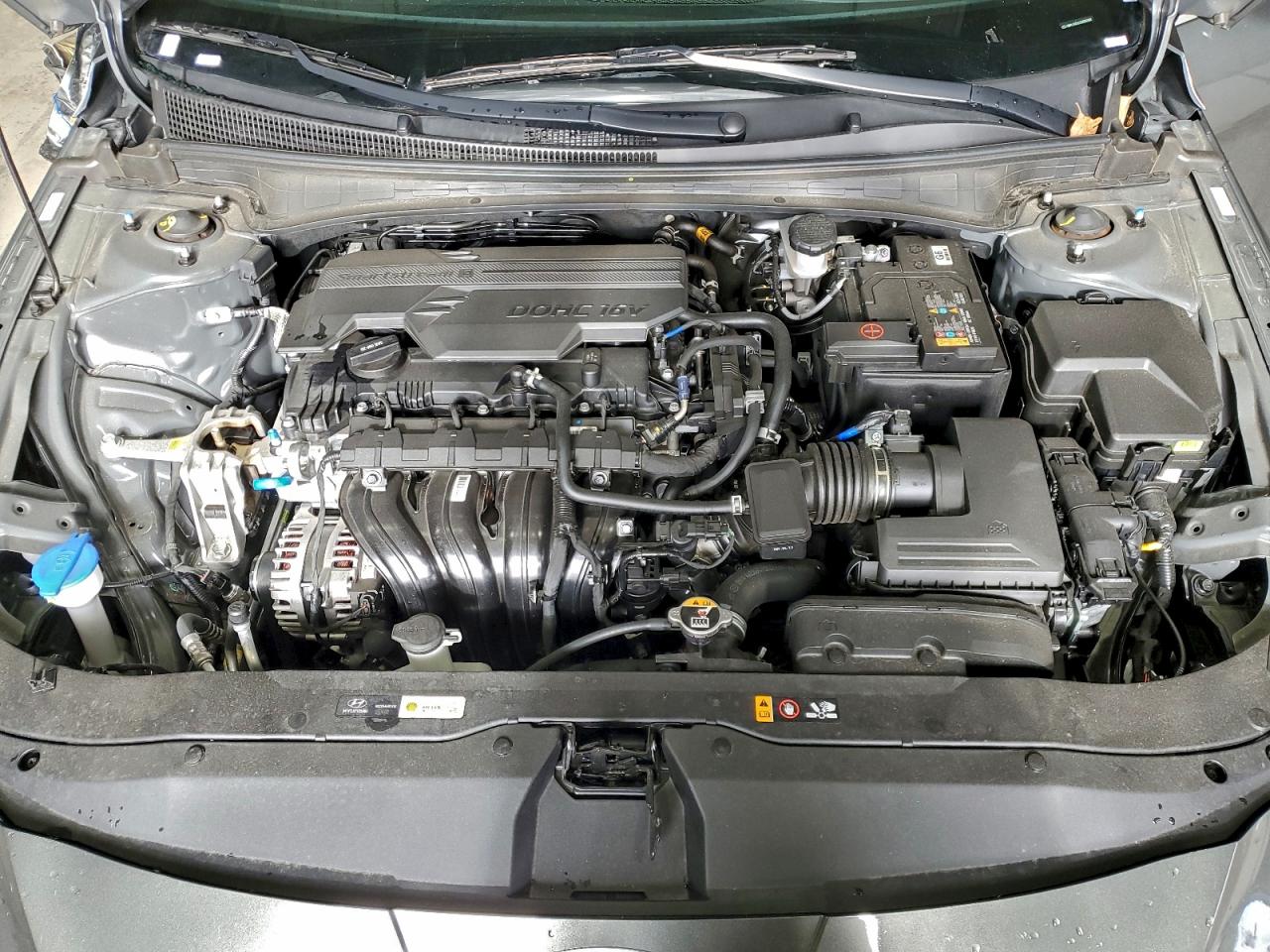 2025 HYUNDAI ELANTRA SEL photo 11