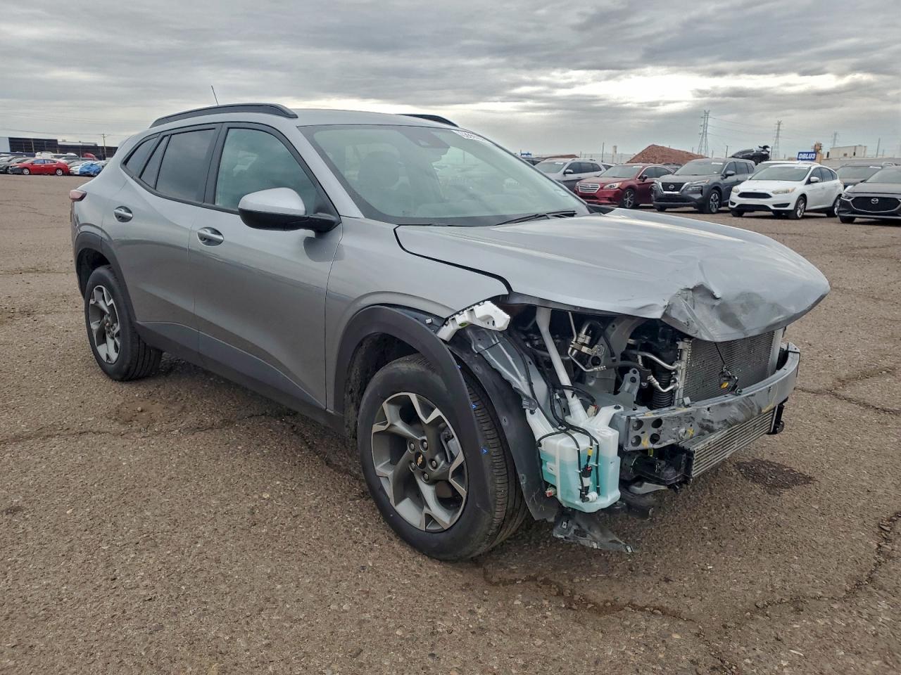 2025 CHEVROLET TRAX 1LT photo 4