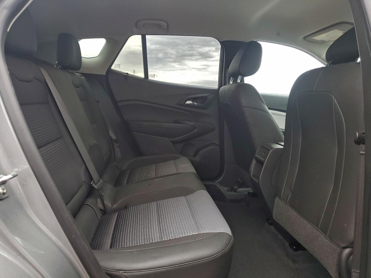 2025 CHEVROLET TRAX 1LT photo 10