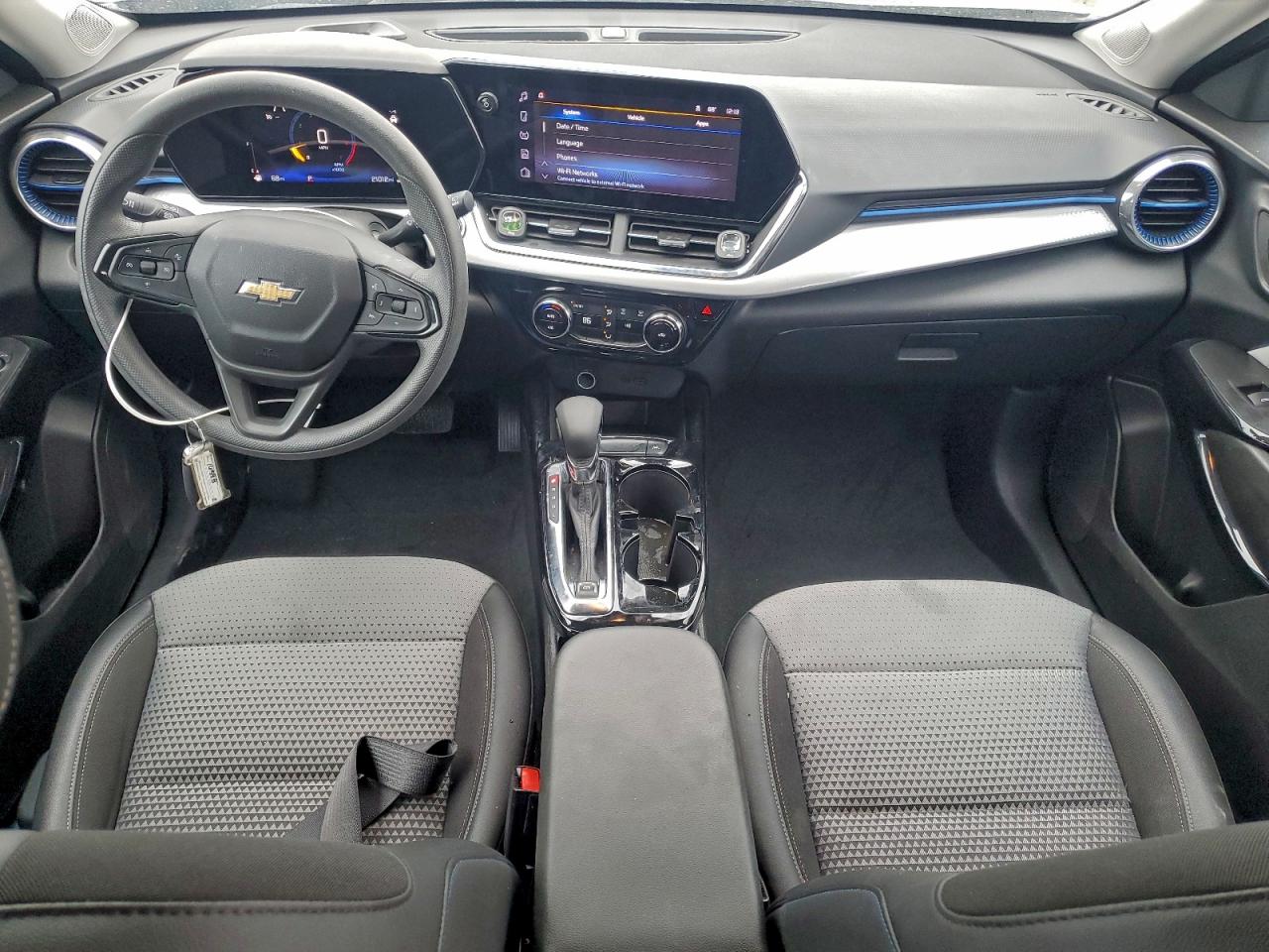 2025 CHEVROLET TRAX 1LT photo 8