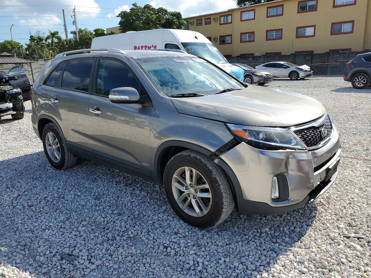2014 KIA SORENTO LX photo 4