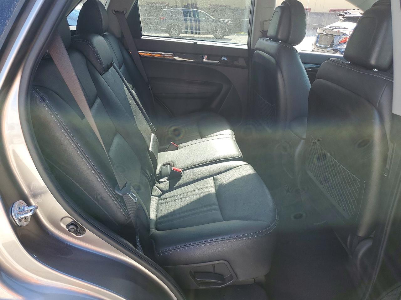 2014 KIA SORENTO LX photo 10
