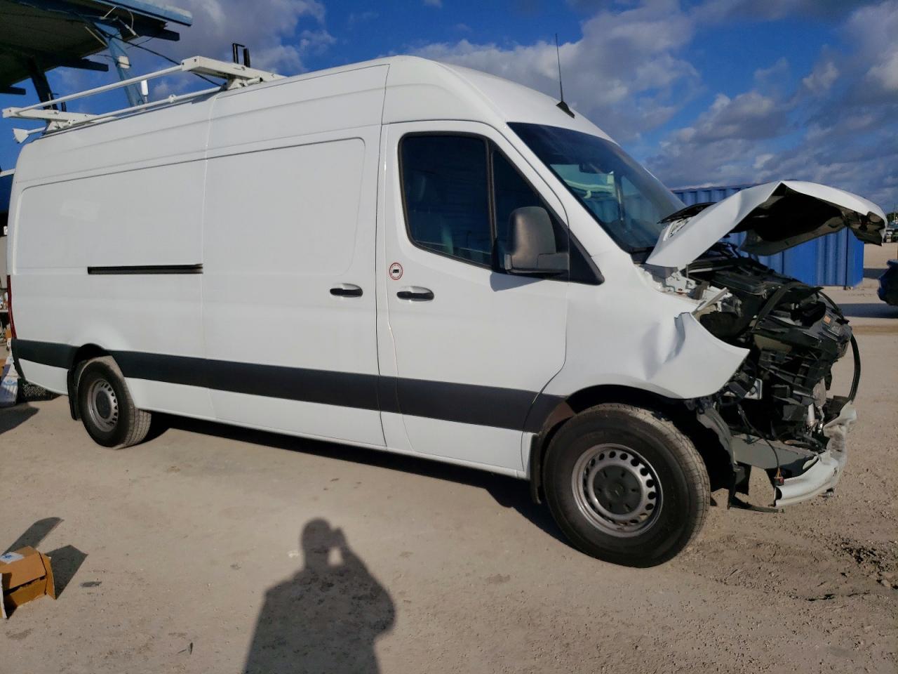 2022 MERCEDES-BENZ SPRINTER 2500 photo 4