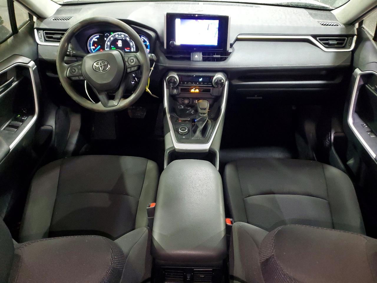 2024 TOYOTA RAV4 LE photo 8
