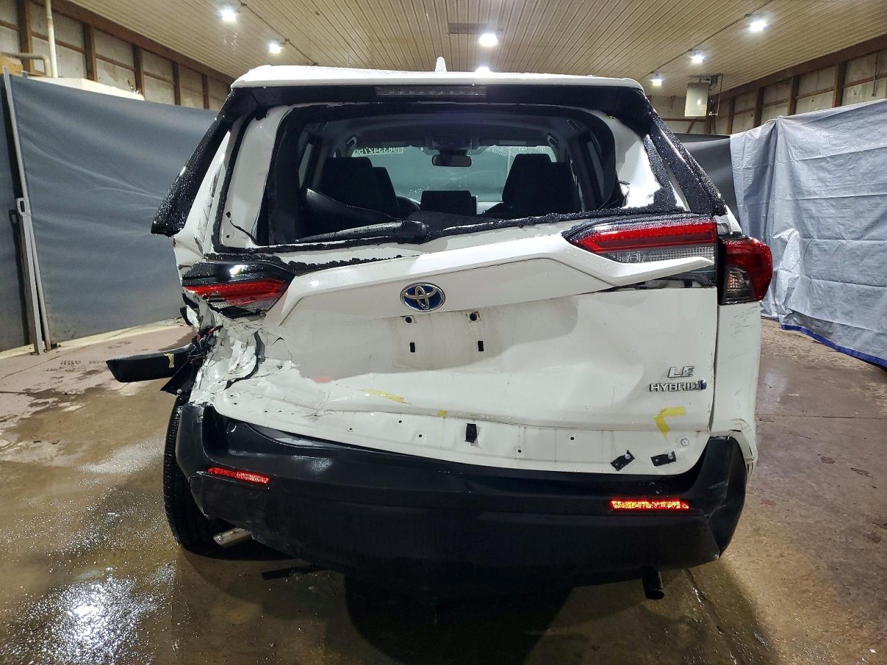 2024 TOYOTA RAV4 LE photo 6