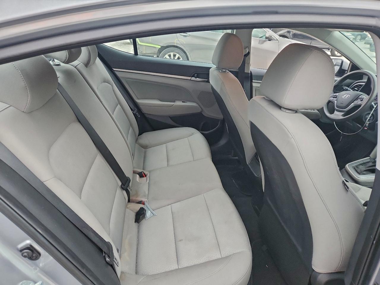 2017 HYUNDAI ELANTRA SE photo 10
