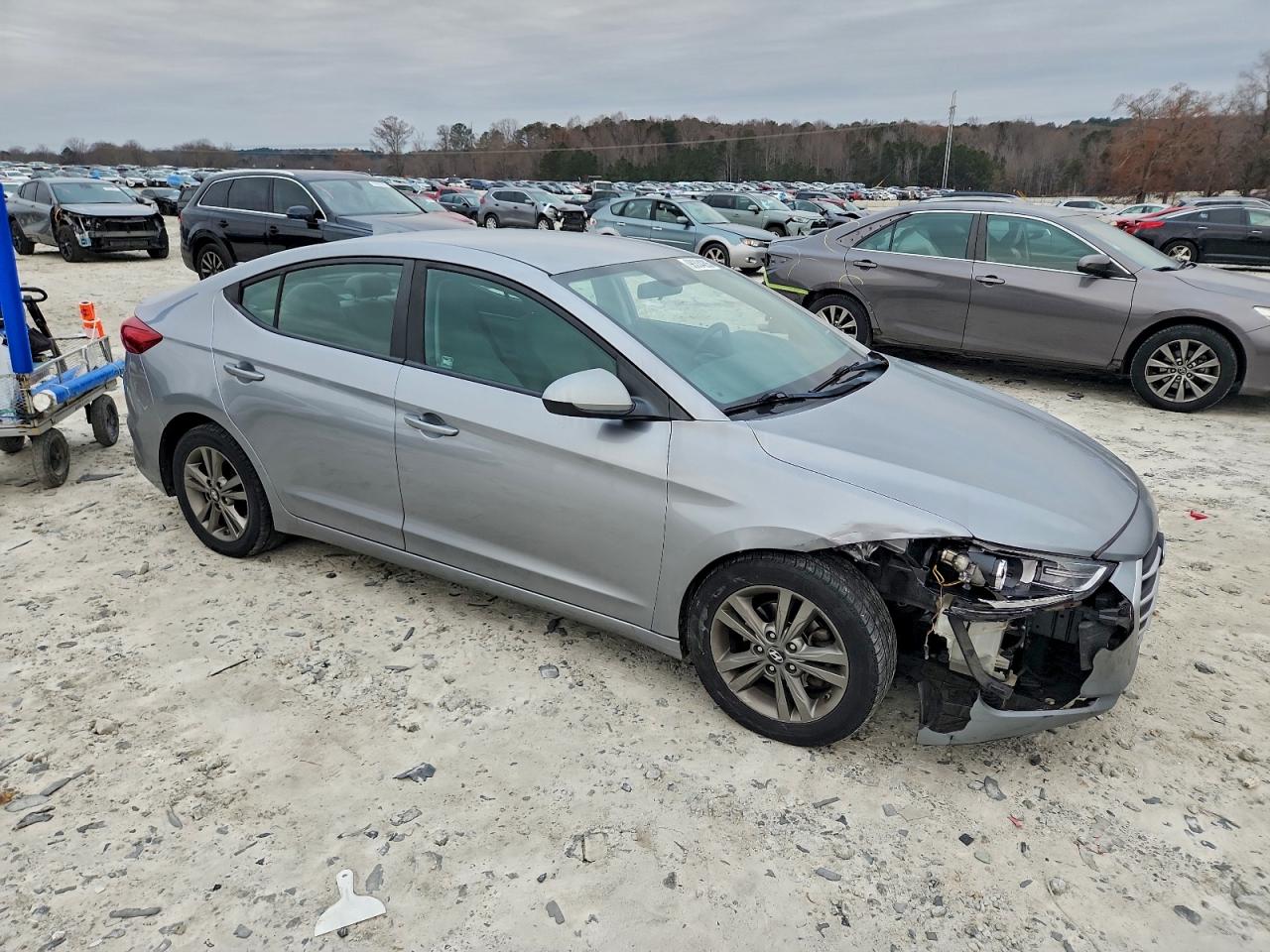 2017 HYUNDAI ELANTRA SE photo 4
