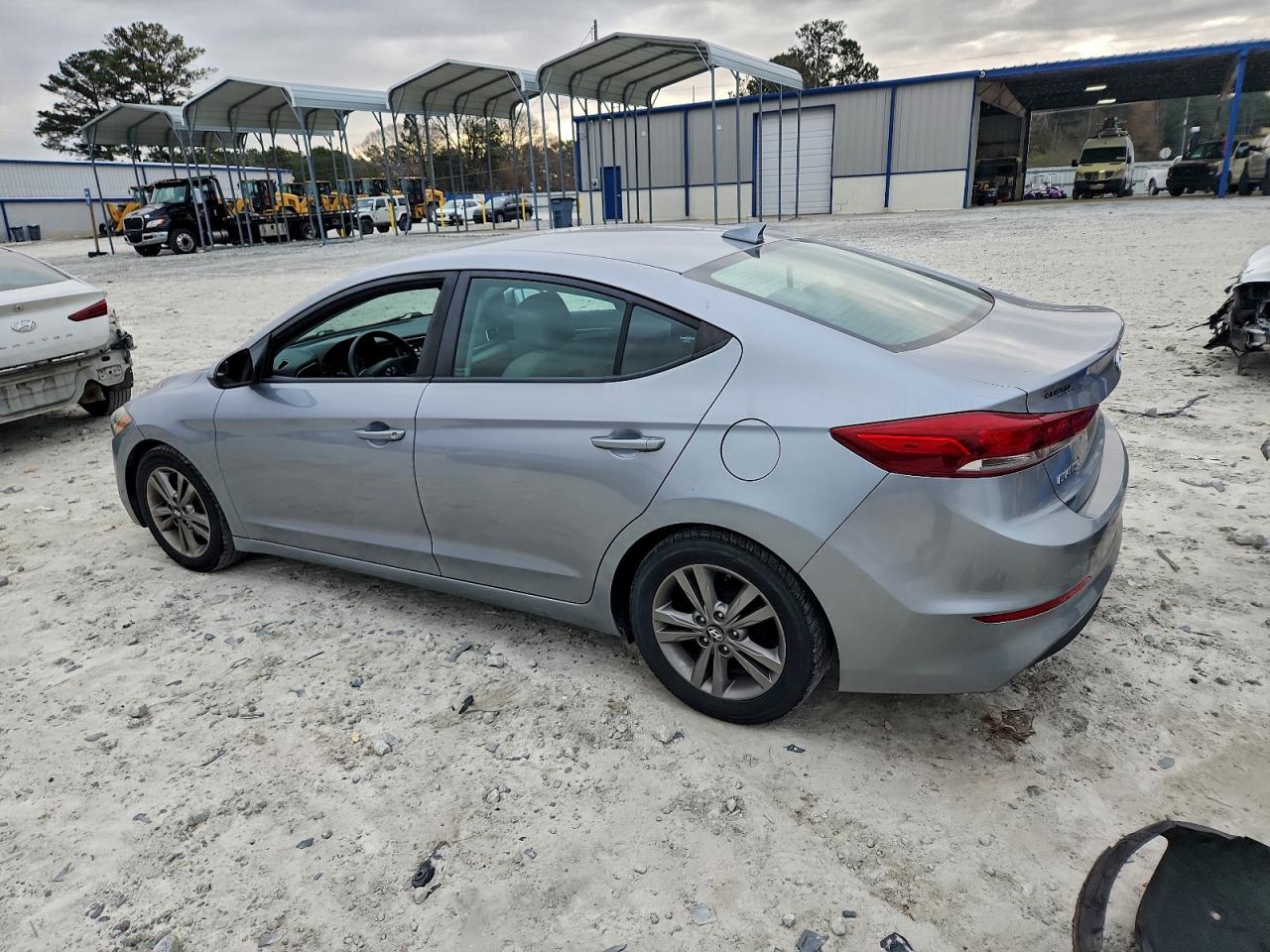 2017 HYUNDAI ELANTRA SE photo 2