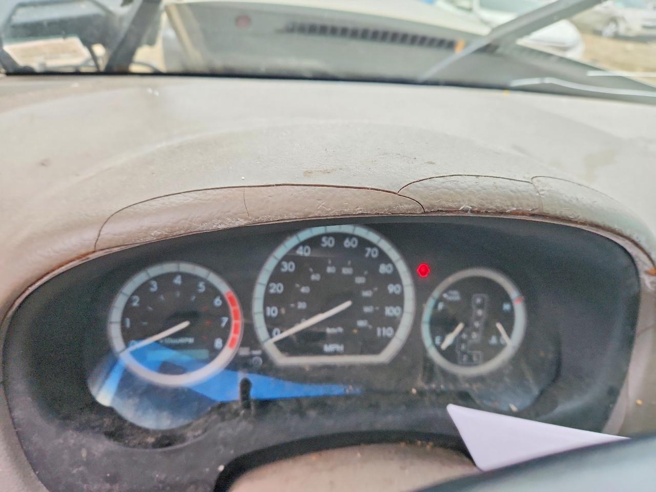 2004 TOYOTA SIENNA XLE photo 9