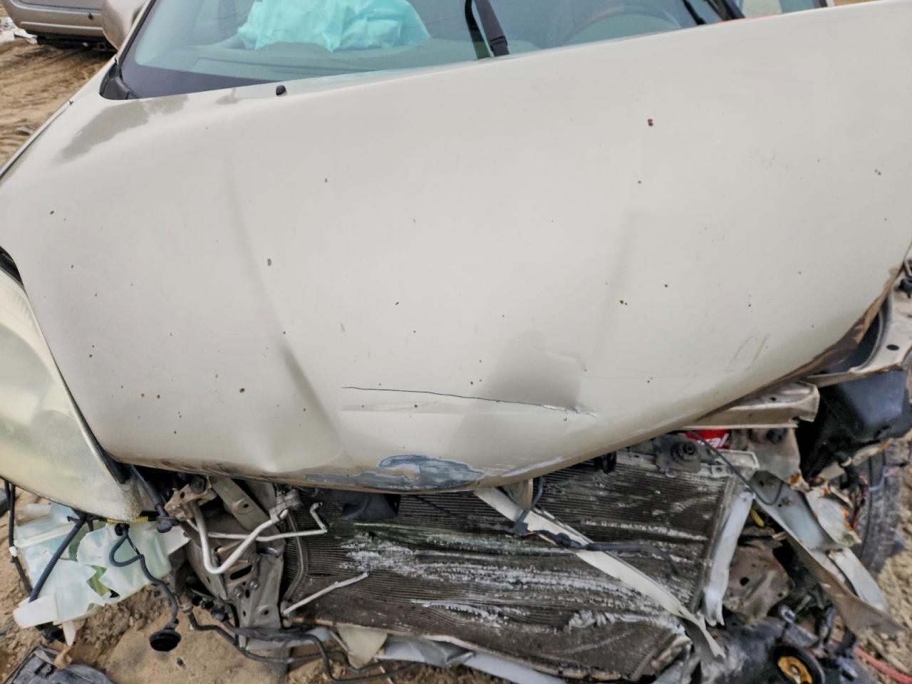 2004 TOYOTA SIENNA XLE photo 12