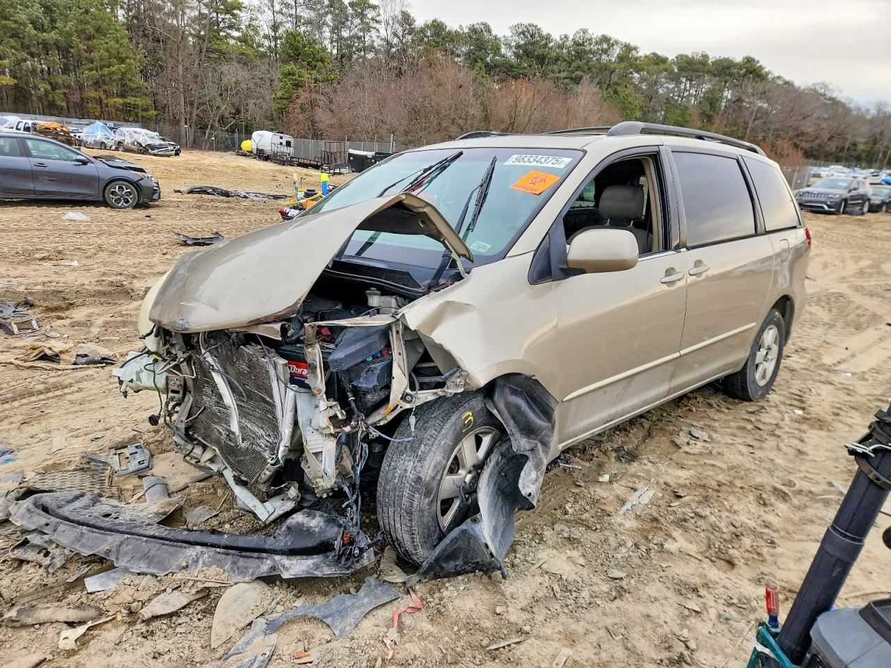 2004 TOYOTA SIENNA