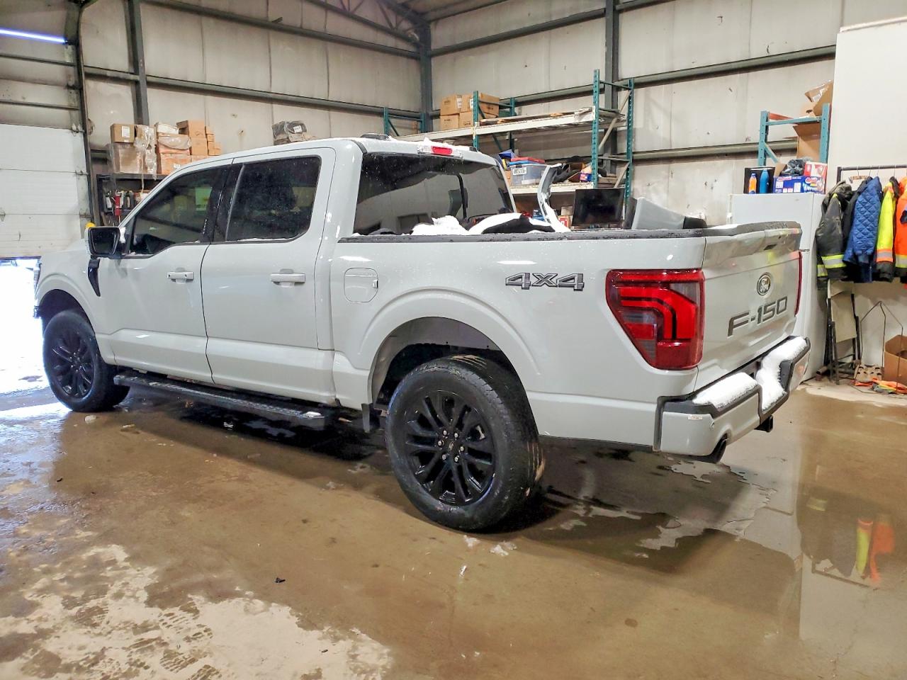 2024 FORD F150 LARIAT photo 2