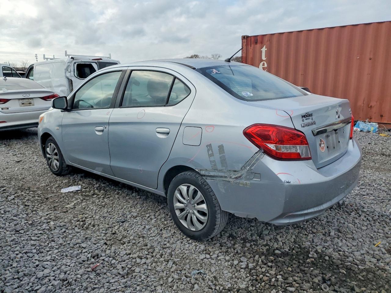 2018 MITSUBISHI MIRAGE G4 ES photo 2