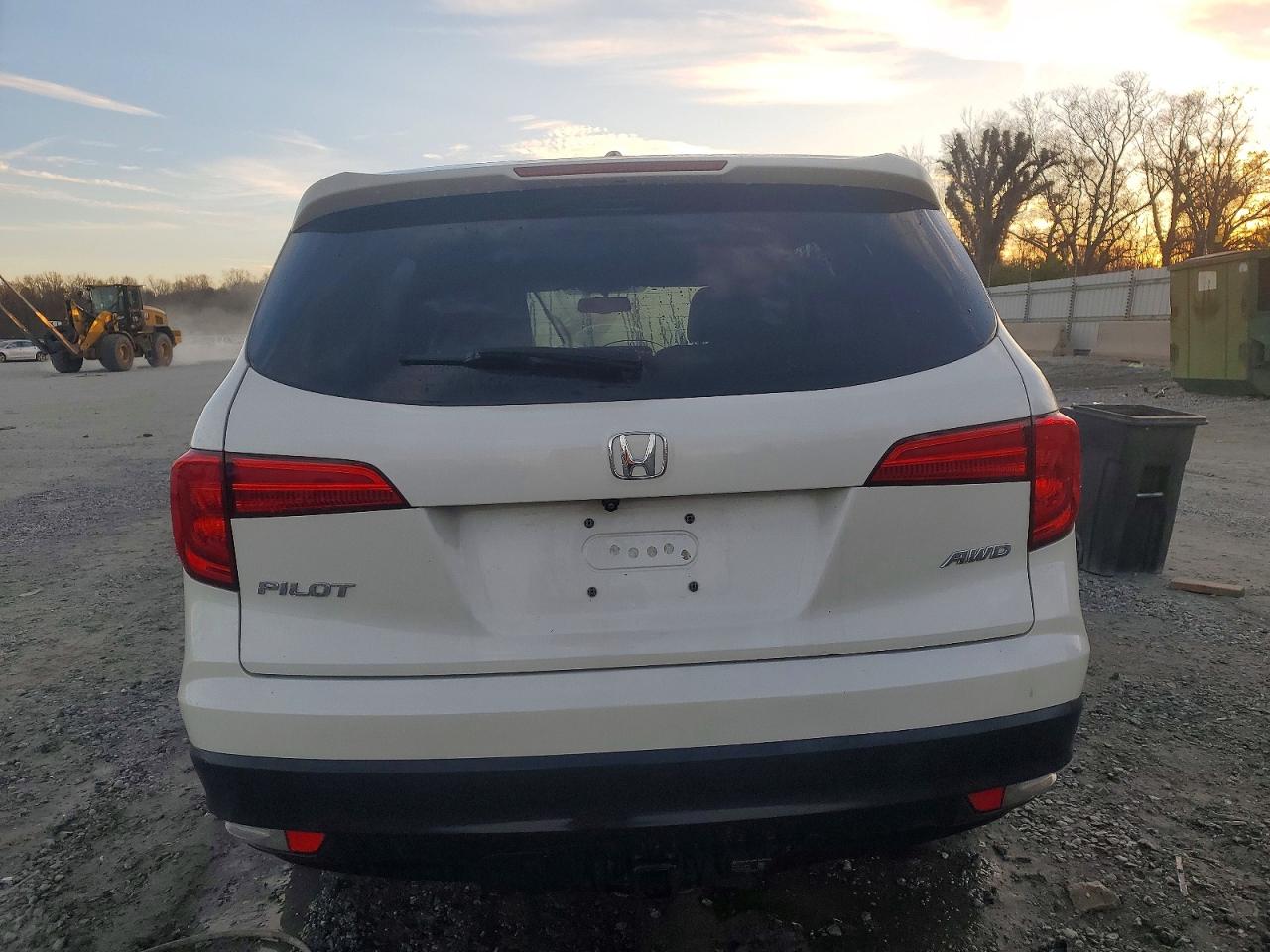 2016 HONDA PILOT EXL photo 6