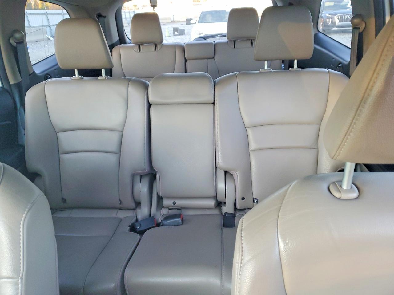 2016 HONDA PILOT EXL photo 10