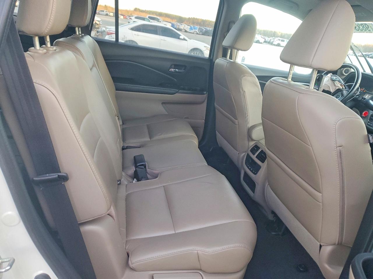 2016 HONDA PILOT EXL photo 11
