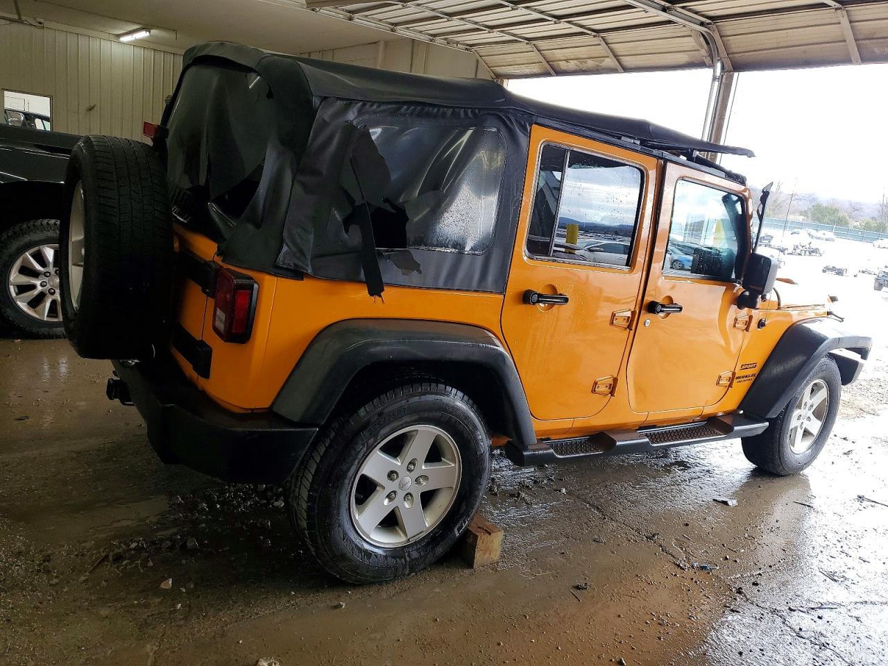 2012 JEEP WRANGLER UNLIMITED SPORT photo 3
