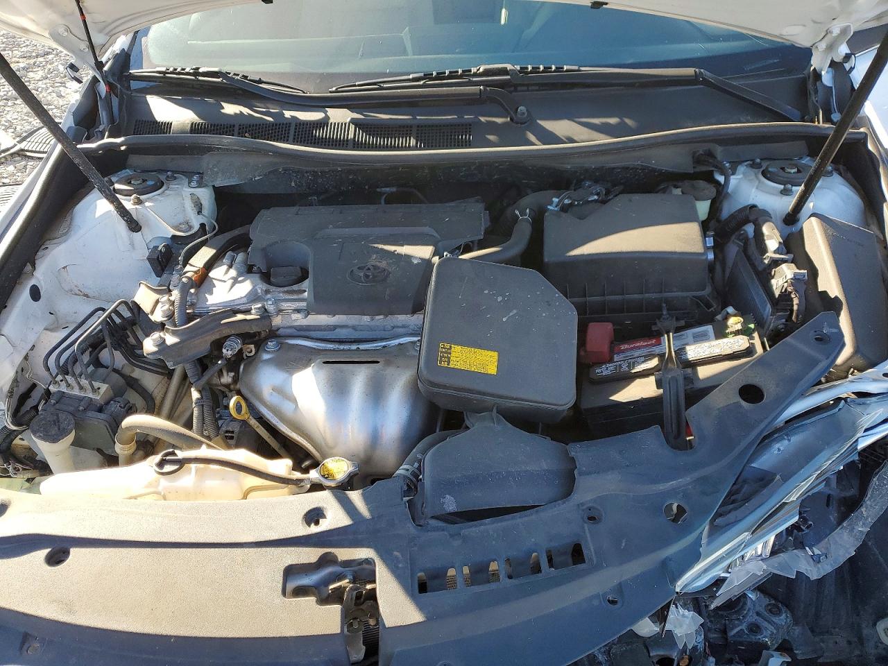 2015 TOYOTA CAMRY LE photo 21