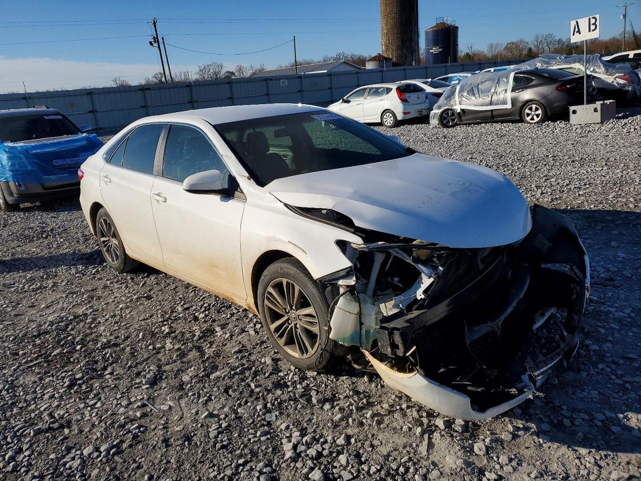 2015 TOYOTA CAMRY LE photo 7