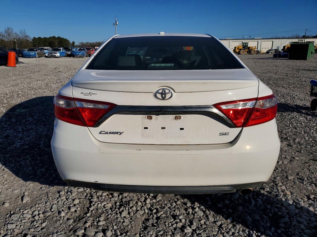 2015 TOYOTA CAMRY LE photo 11