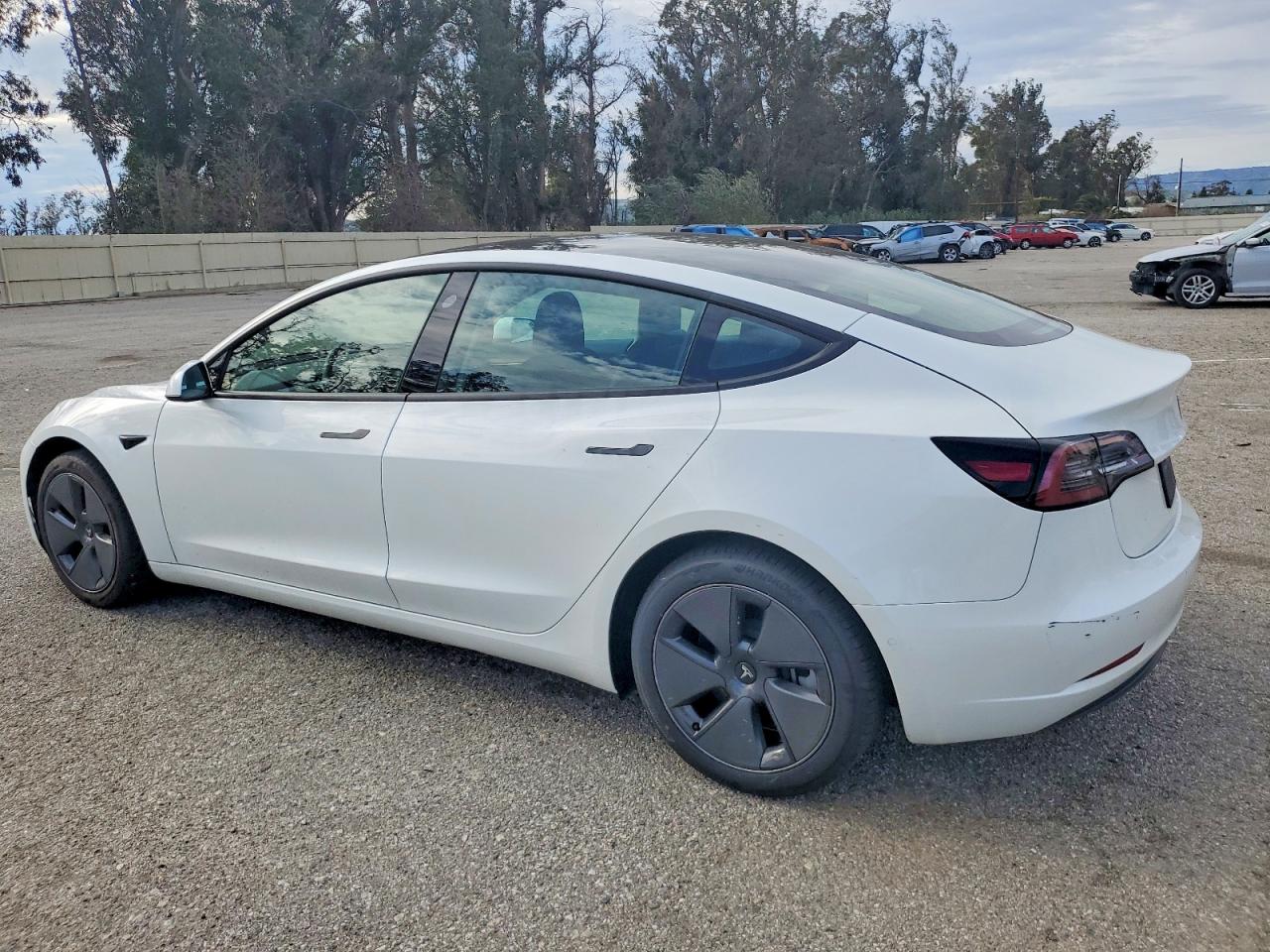 2022 TESLA MODEL 3 photo 2
