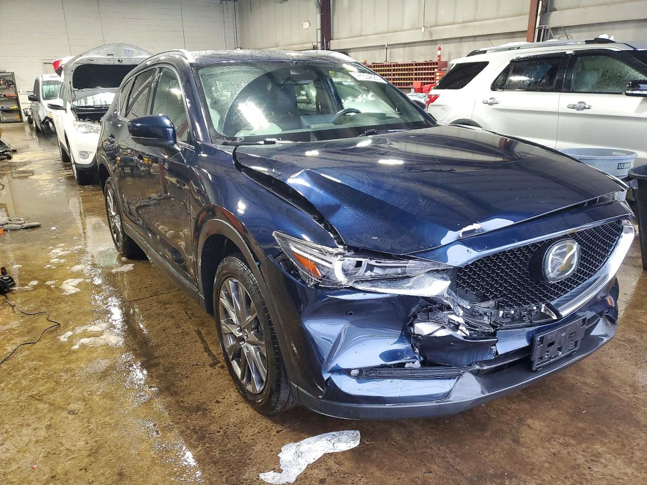 2021 MAZDA CX-5 SIGNATURE photo 4