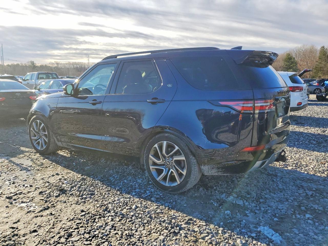 2020 LAND ROVER DISCOVERY LANDMARK photo 2