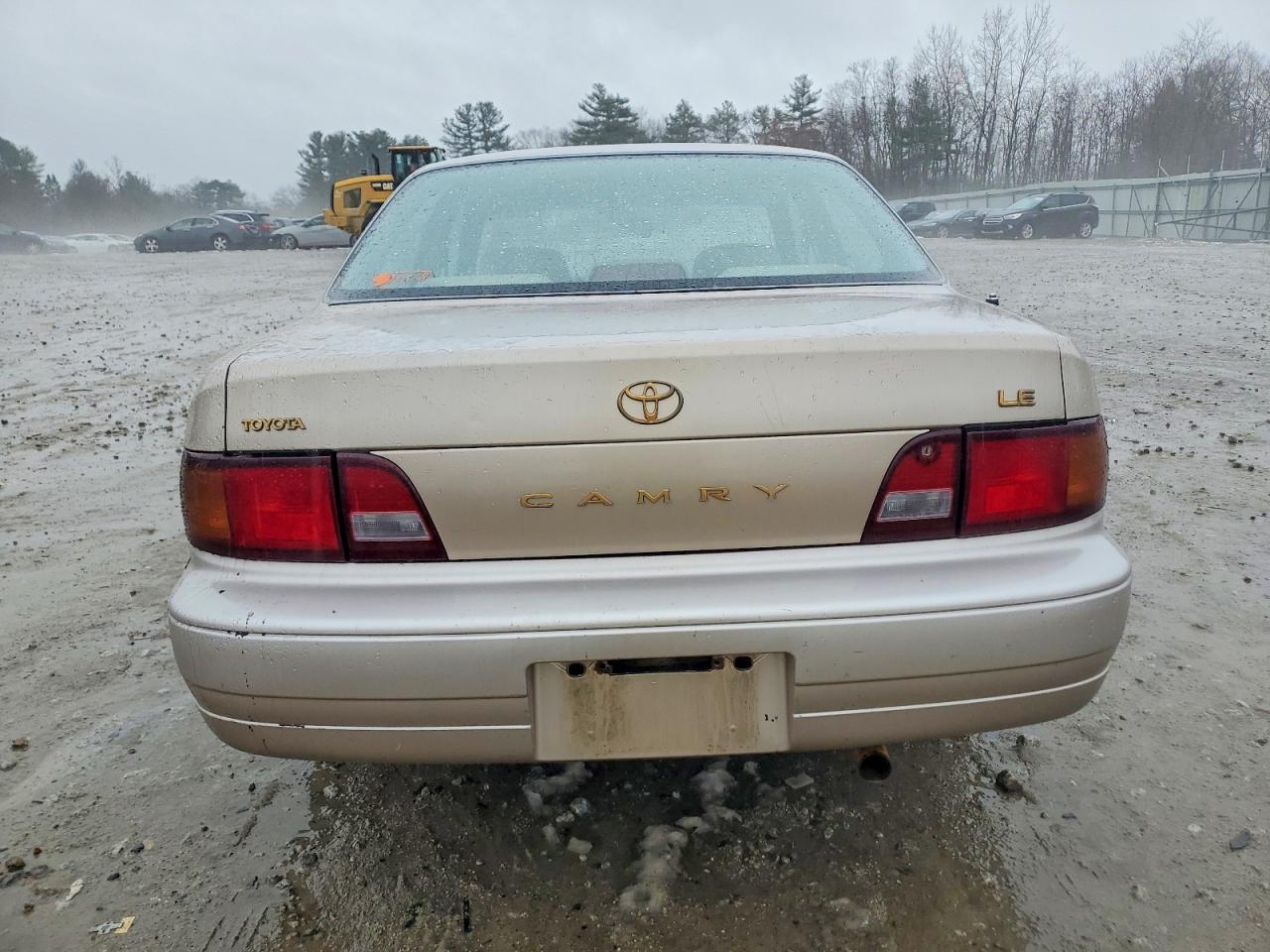 1996 TOYOTA CAMRY DX photo 6