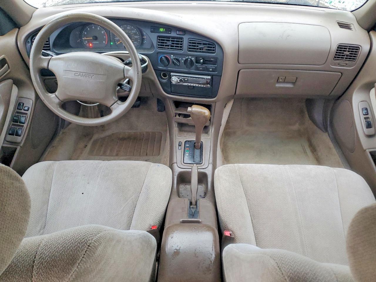 1996 TOYOTA CAMRY DX photo 8