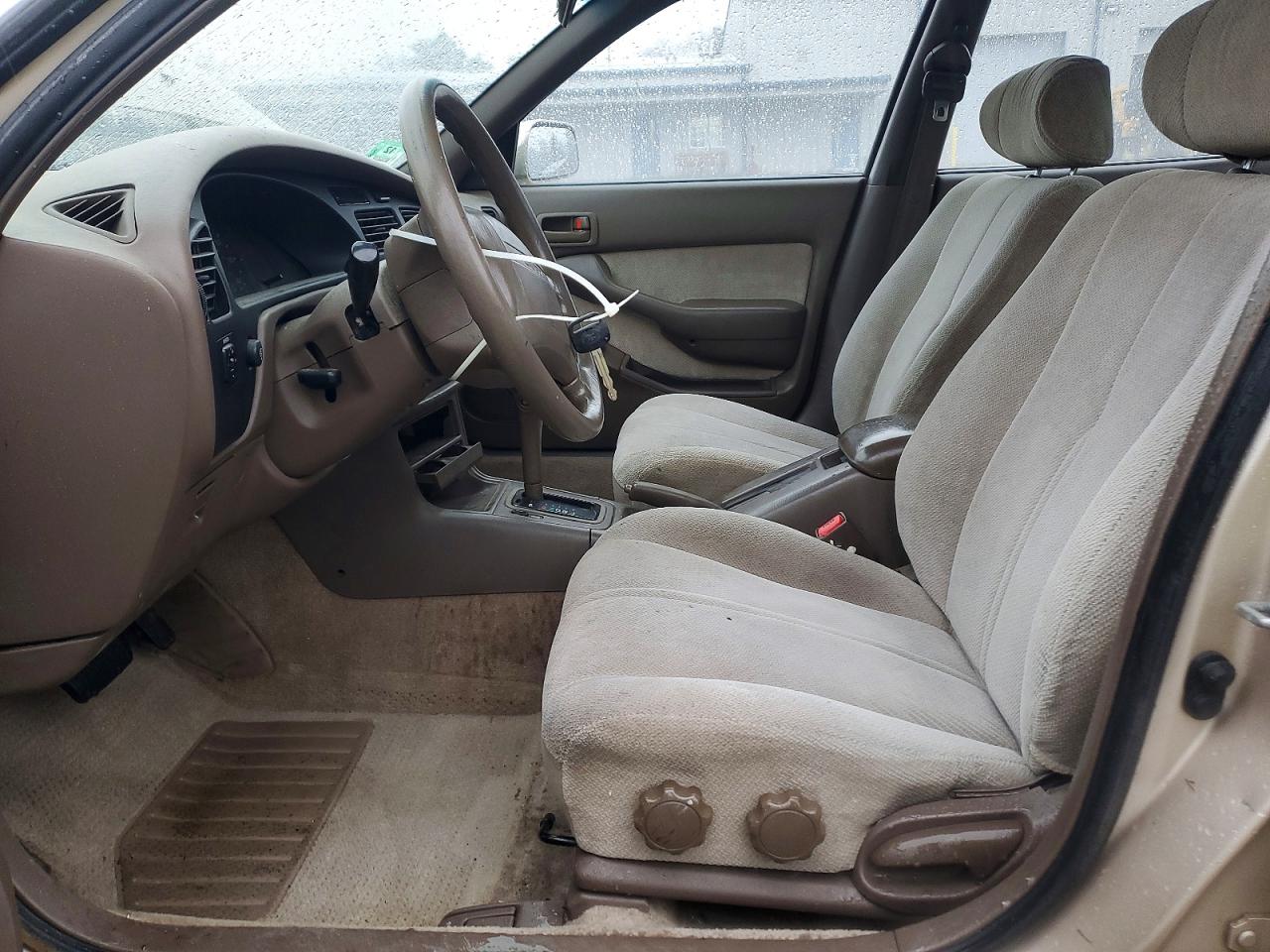 1996 TOYOTA CAMRY DX photo 7