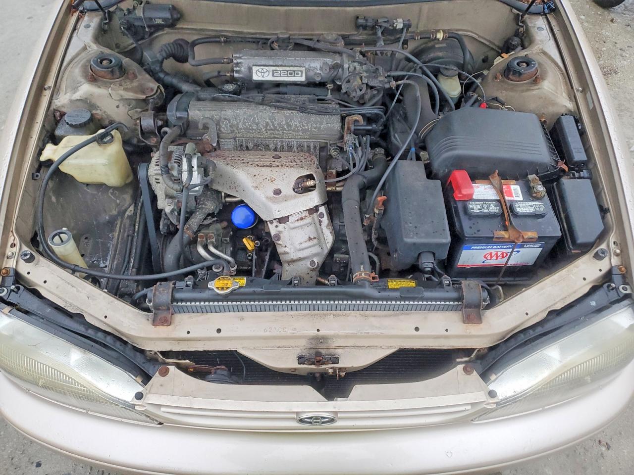 1996 TOYOTA CAMRY DX photo 11