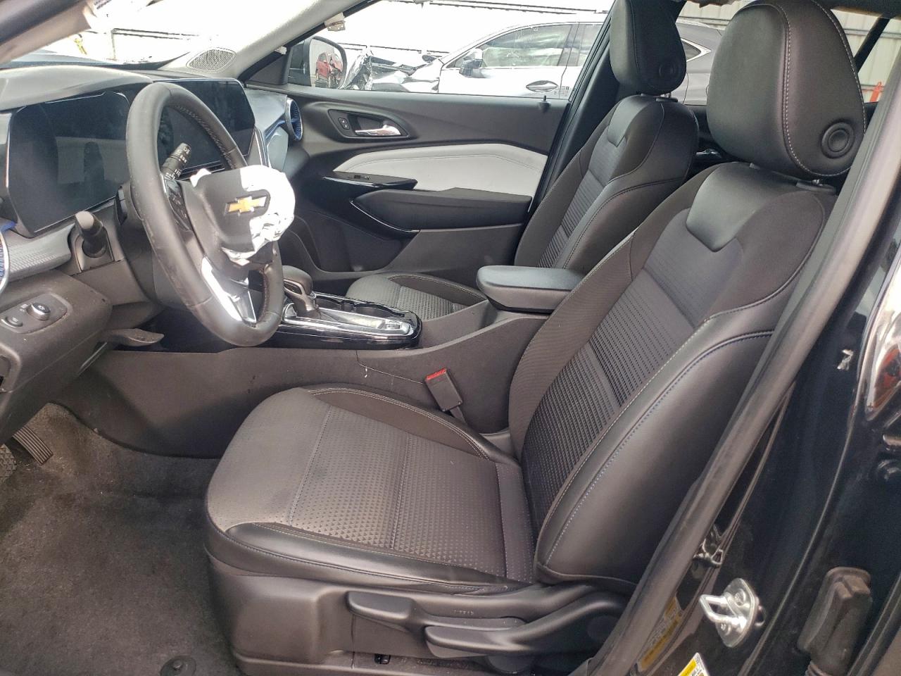 2025 CHEVROLET TRAX 1LT photo 19