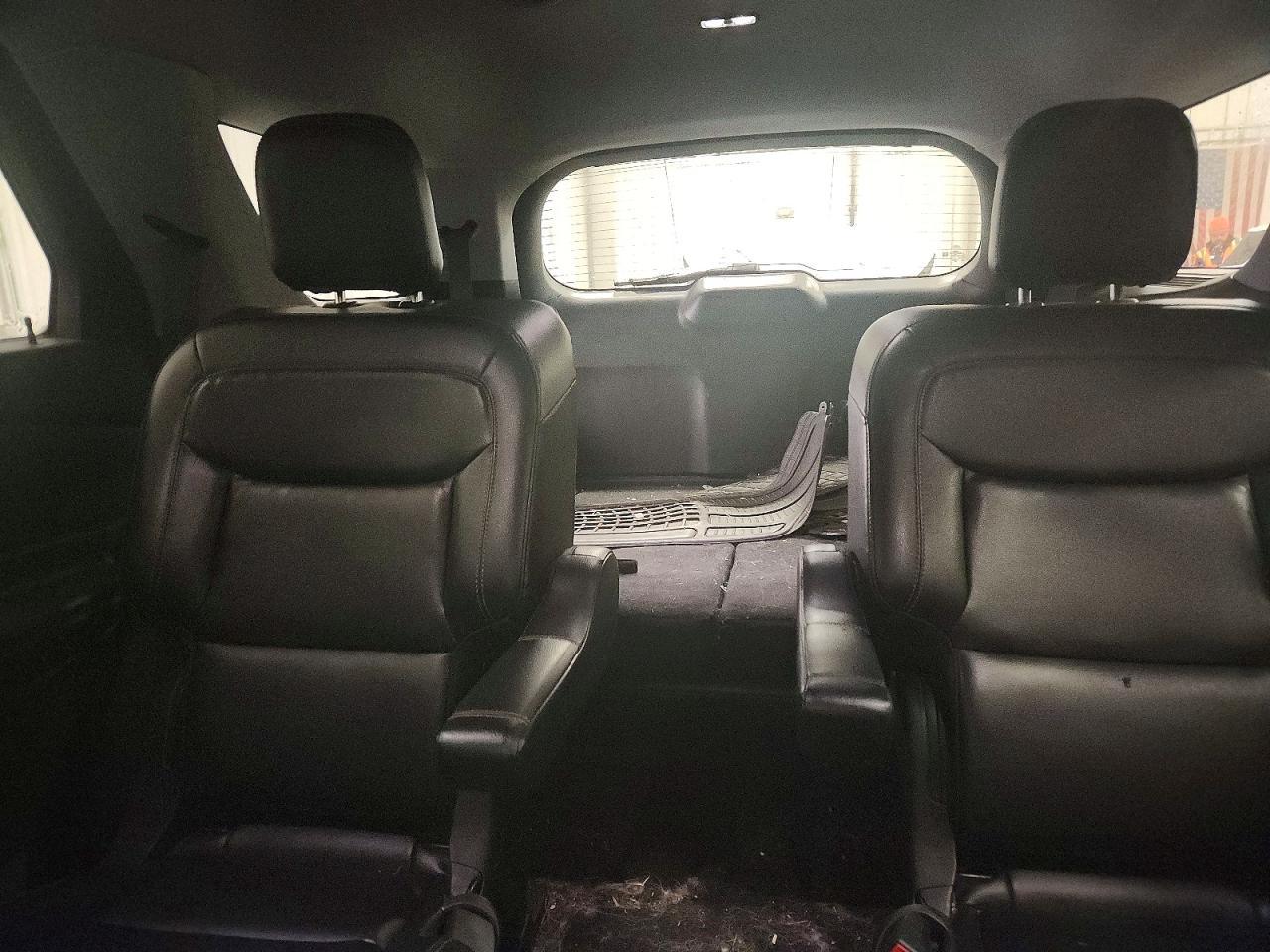2020 FORD EXPLORER XLT photo 10