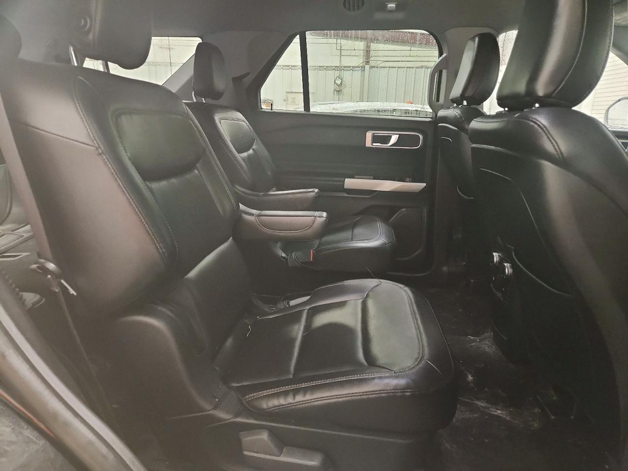 2020 FORD EXPLORER XLT photo 11