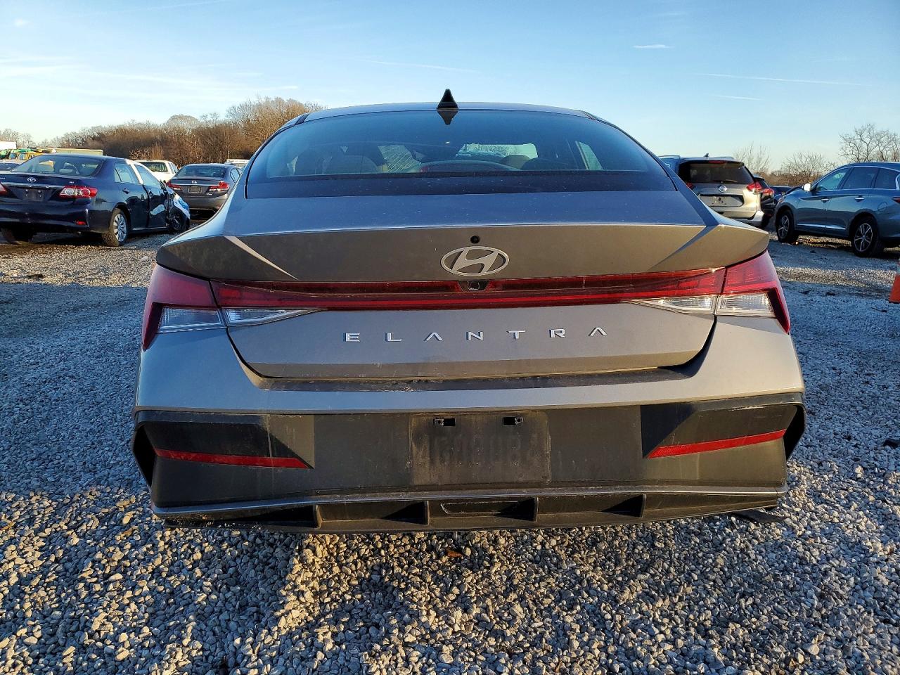 2024 HYUNDAI ELANTRA SEL photo 6