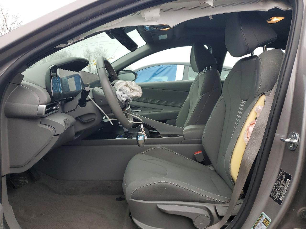 2024 HYUNDAI ELANTRA SEL photo 7
