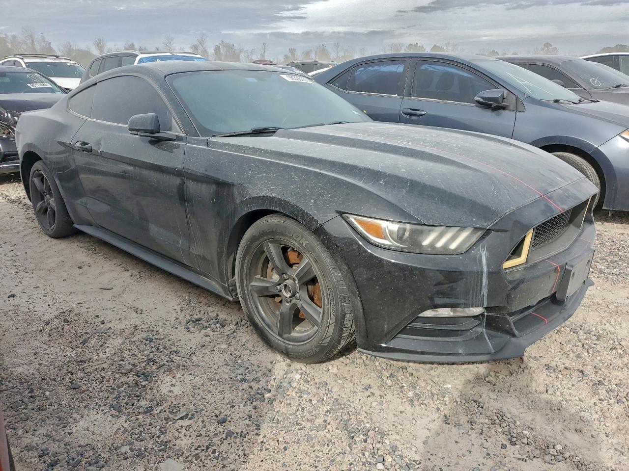 2017 FORD MUSTANG photo 4