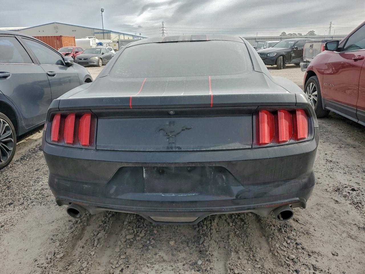 2017 FORD MUSTANG photo 6