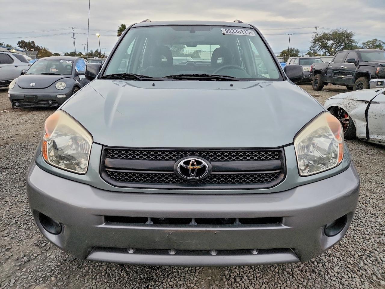 2005 TOYOTA RAV4 photo 5