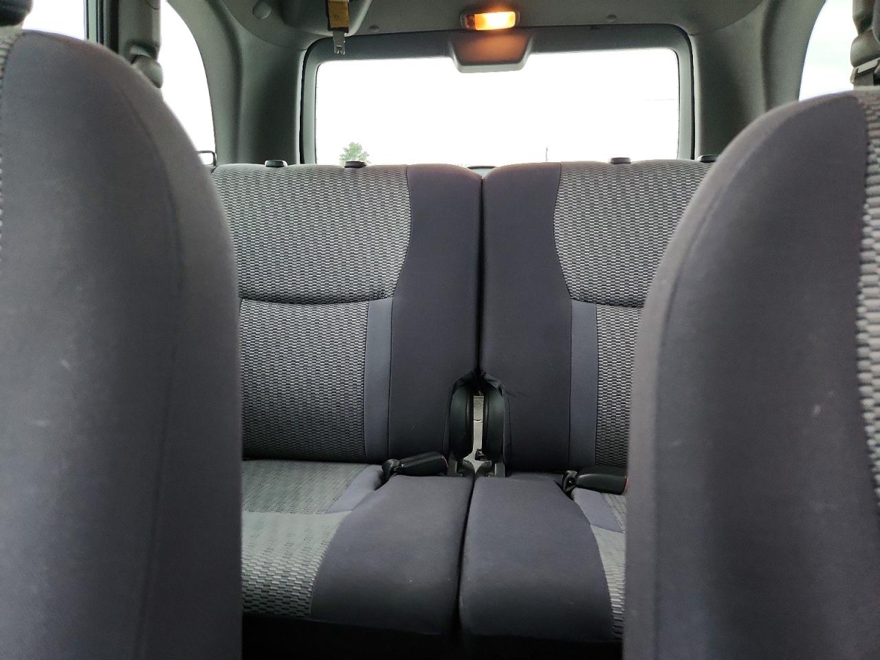 2005 TOYOTA RAV4 photo 10