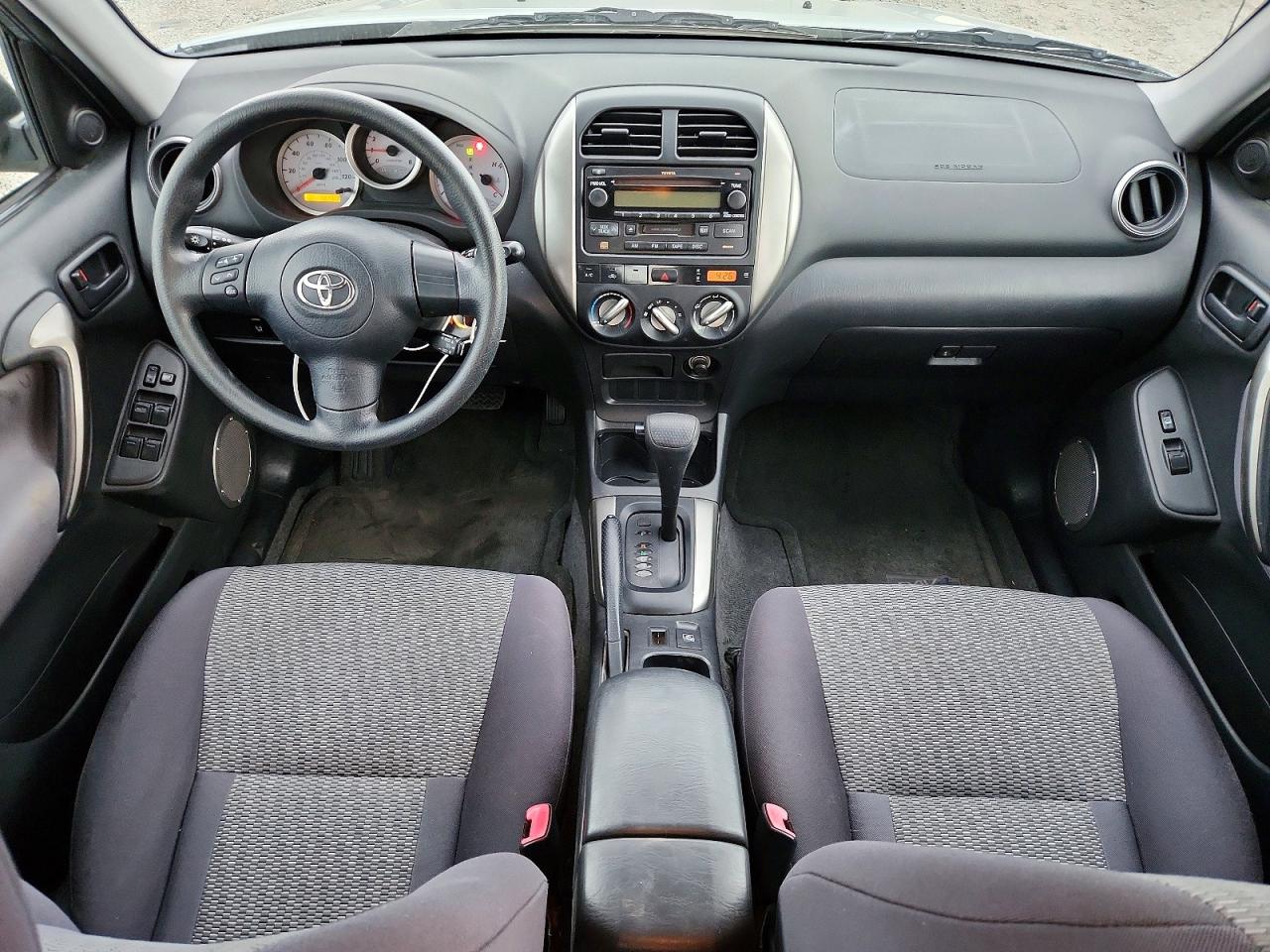 2005 TOYOTA RAV4 photo 8