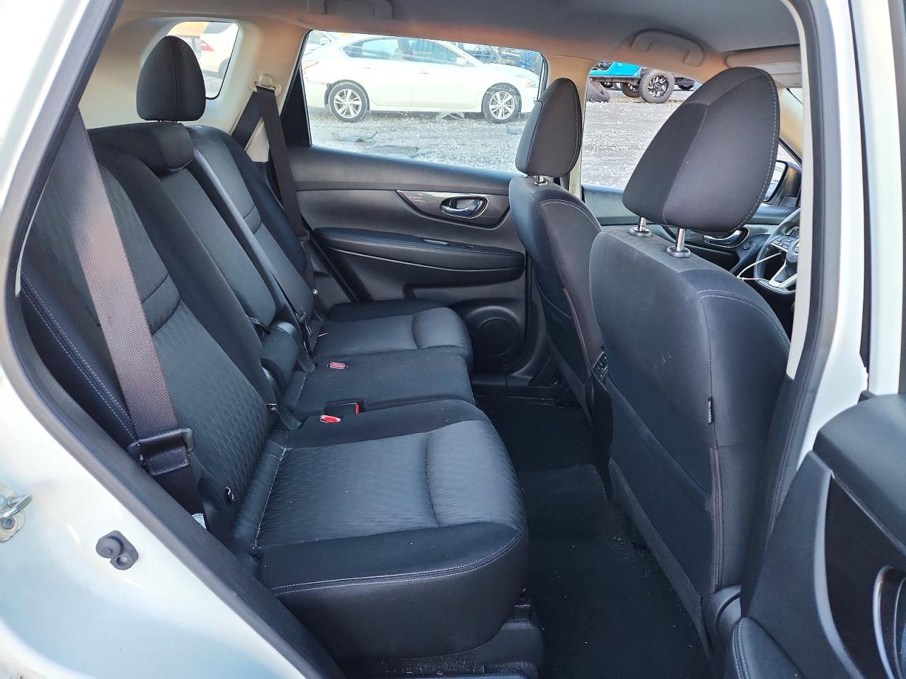 2018 NISSAN ROGUE S photo 11