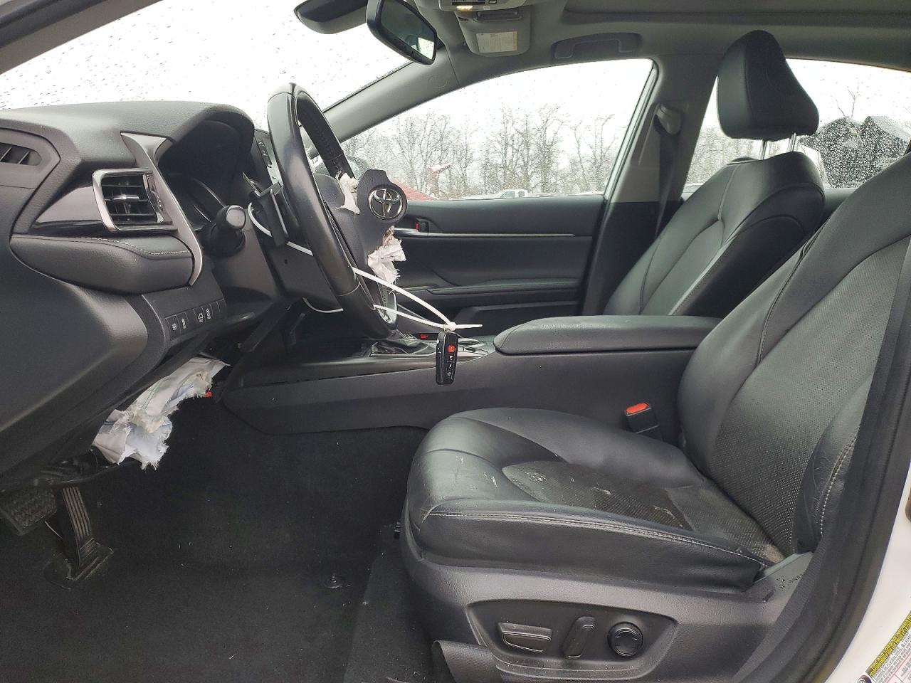 2021 TOYOTA CAMRY XSE photo 7