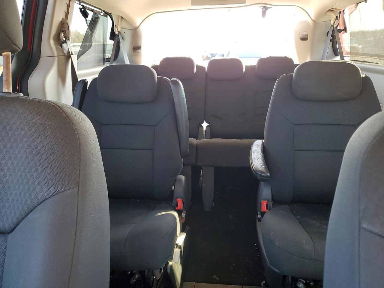 2010 DODGE GRAND CARAVAN SXT photo 10