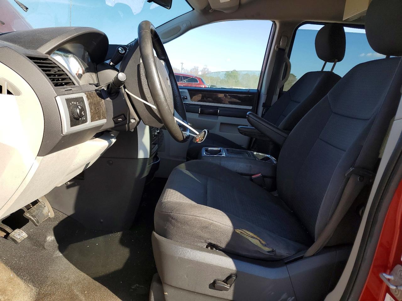 2010 DODGE GRAND CARAVAN SXT photo 7
