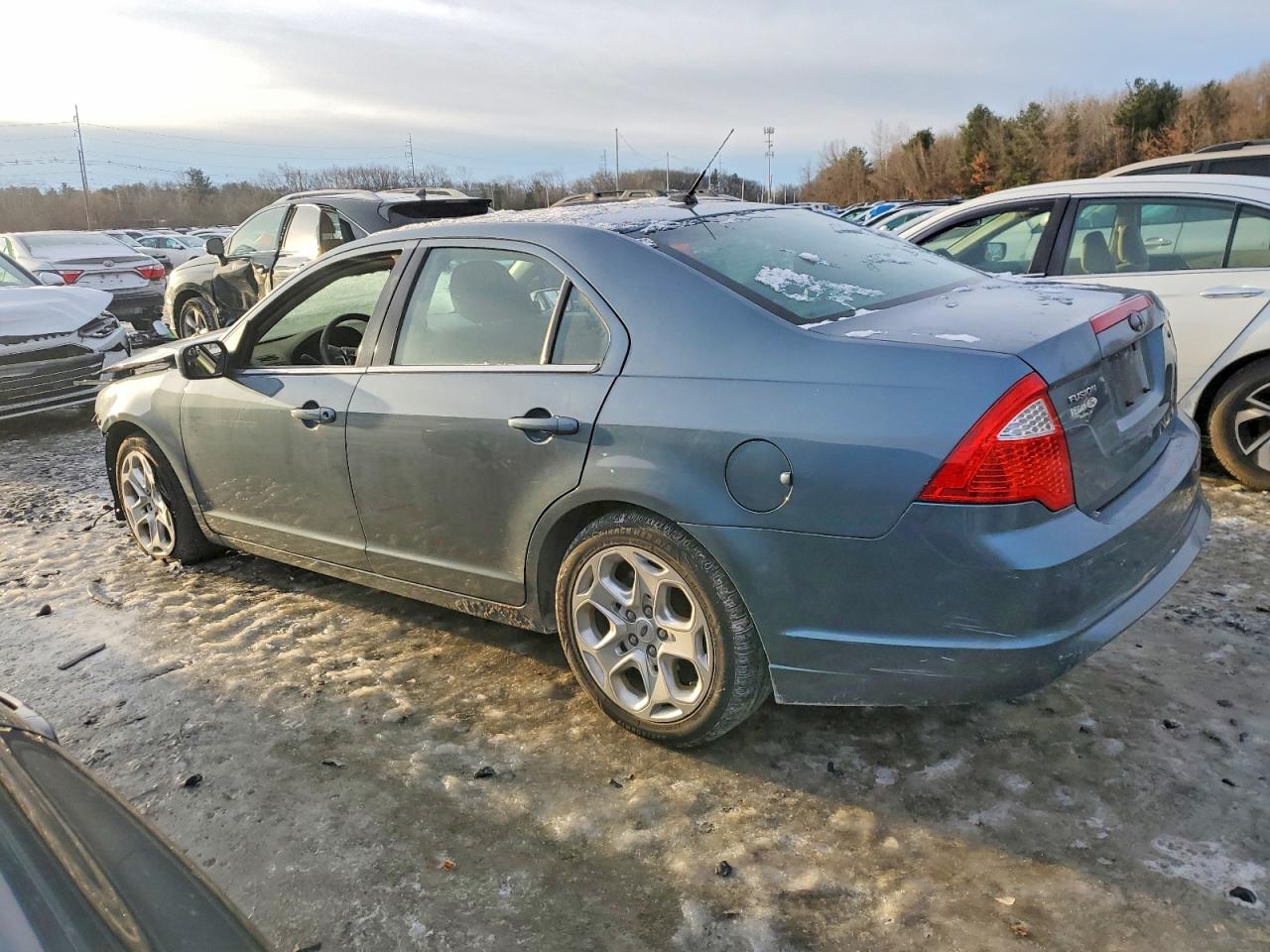 2011 FORD FUSION SE photo 2