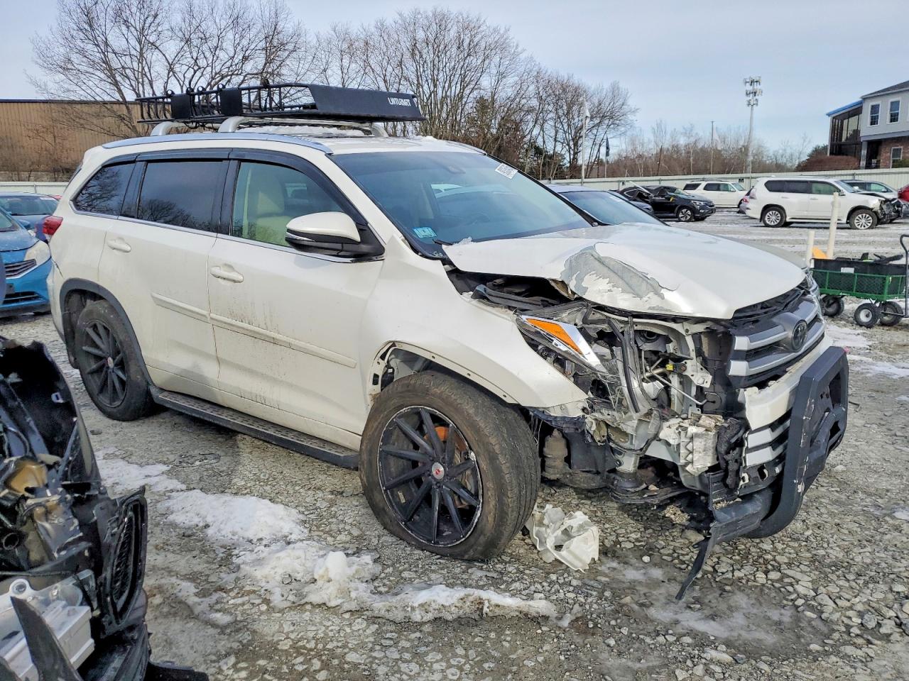 2018 TOYOTA HIGHLANDER SE photo 4
