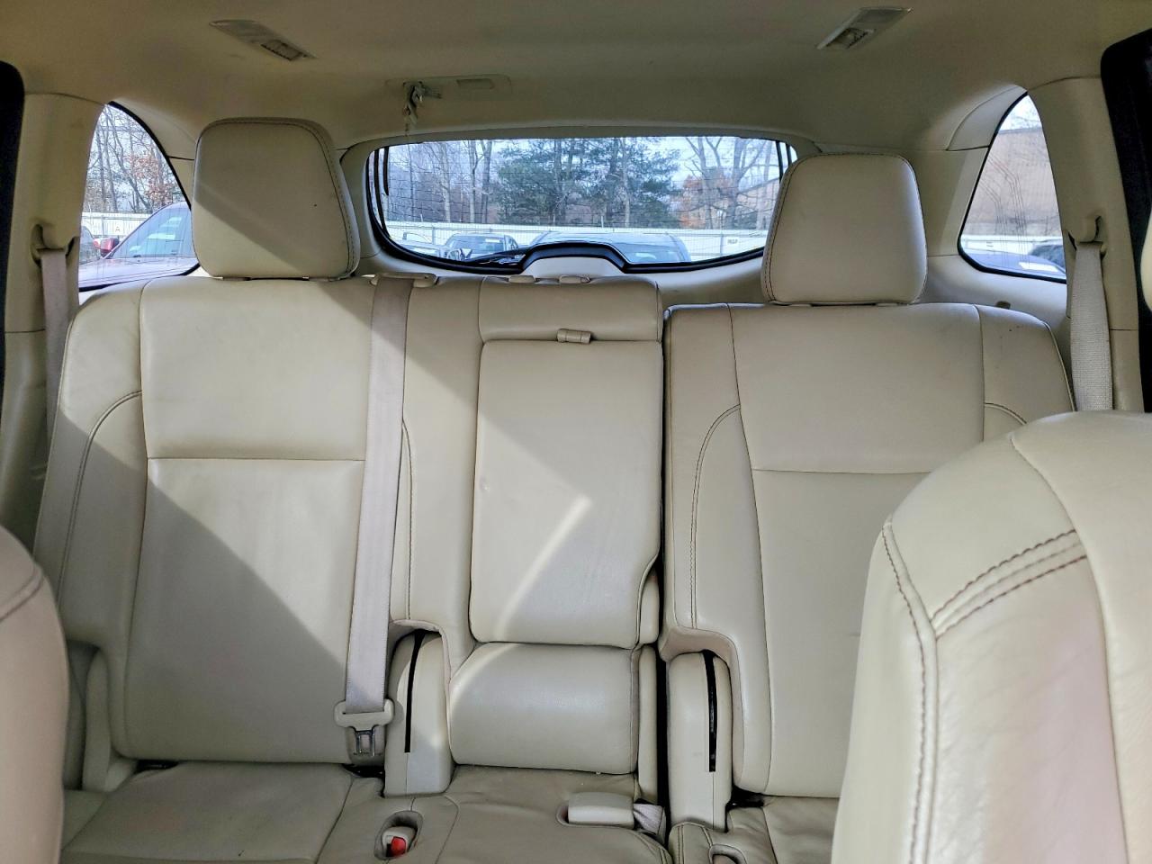 2018 TOYOTA HIGHLANDER SE photo 10