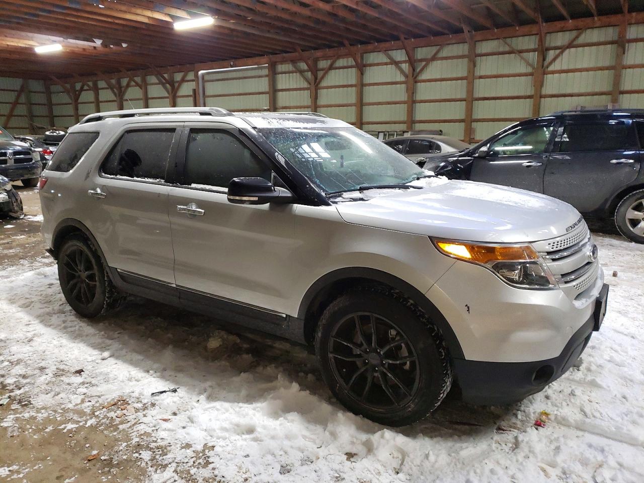 2014 FORD EXPLORER XLT photo 4