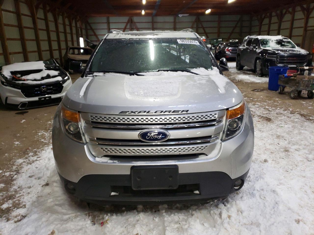 2014 FORD EXPLORER XLT photo 5